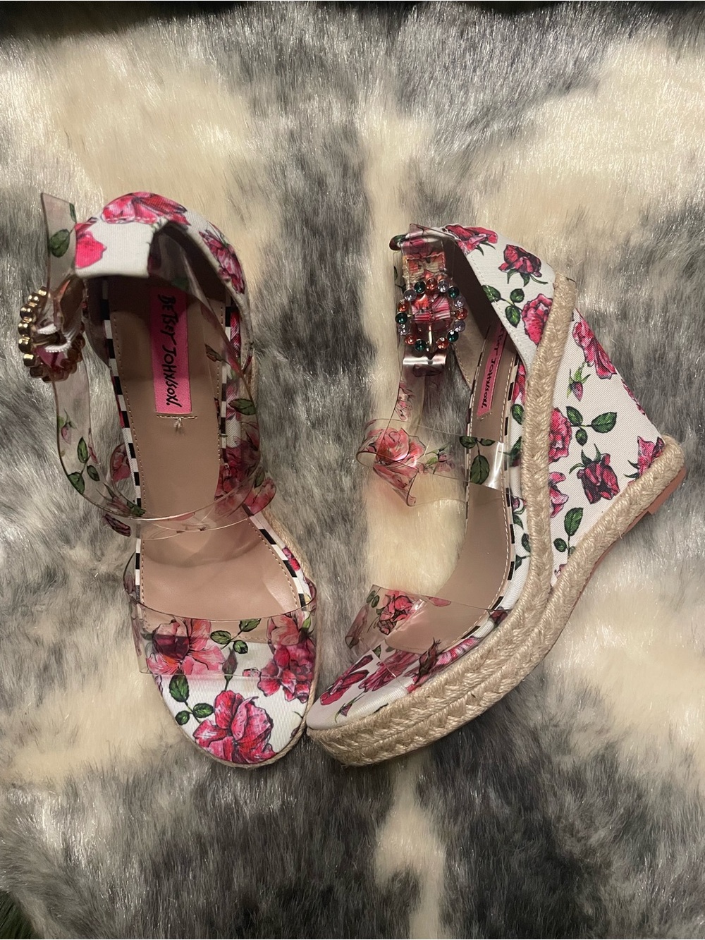Betsey Johnson White Wedge Espadrille Pink Floral Print withClear Straps Size 9